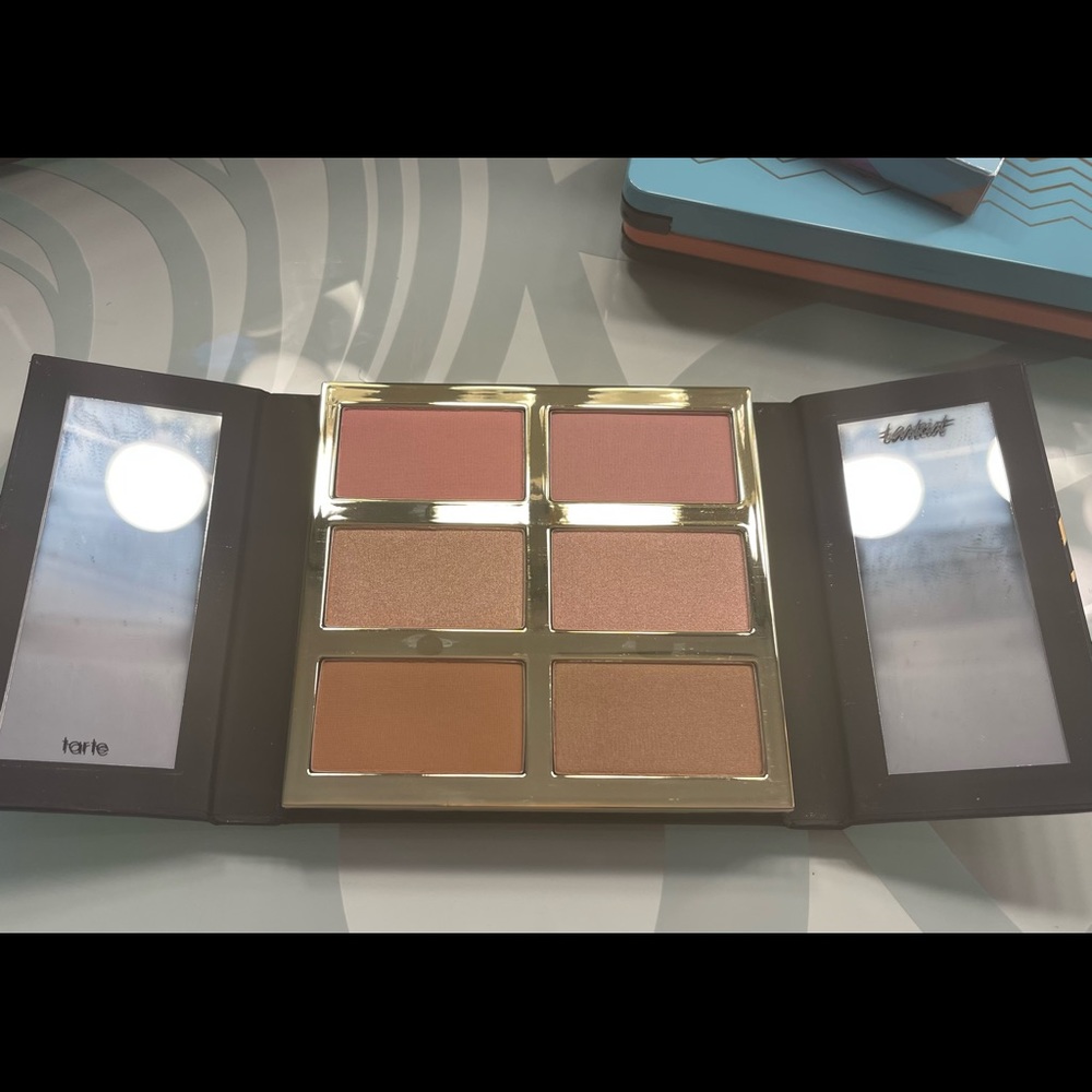 Tarte: Tartiest Pro Glow palette